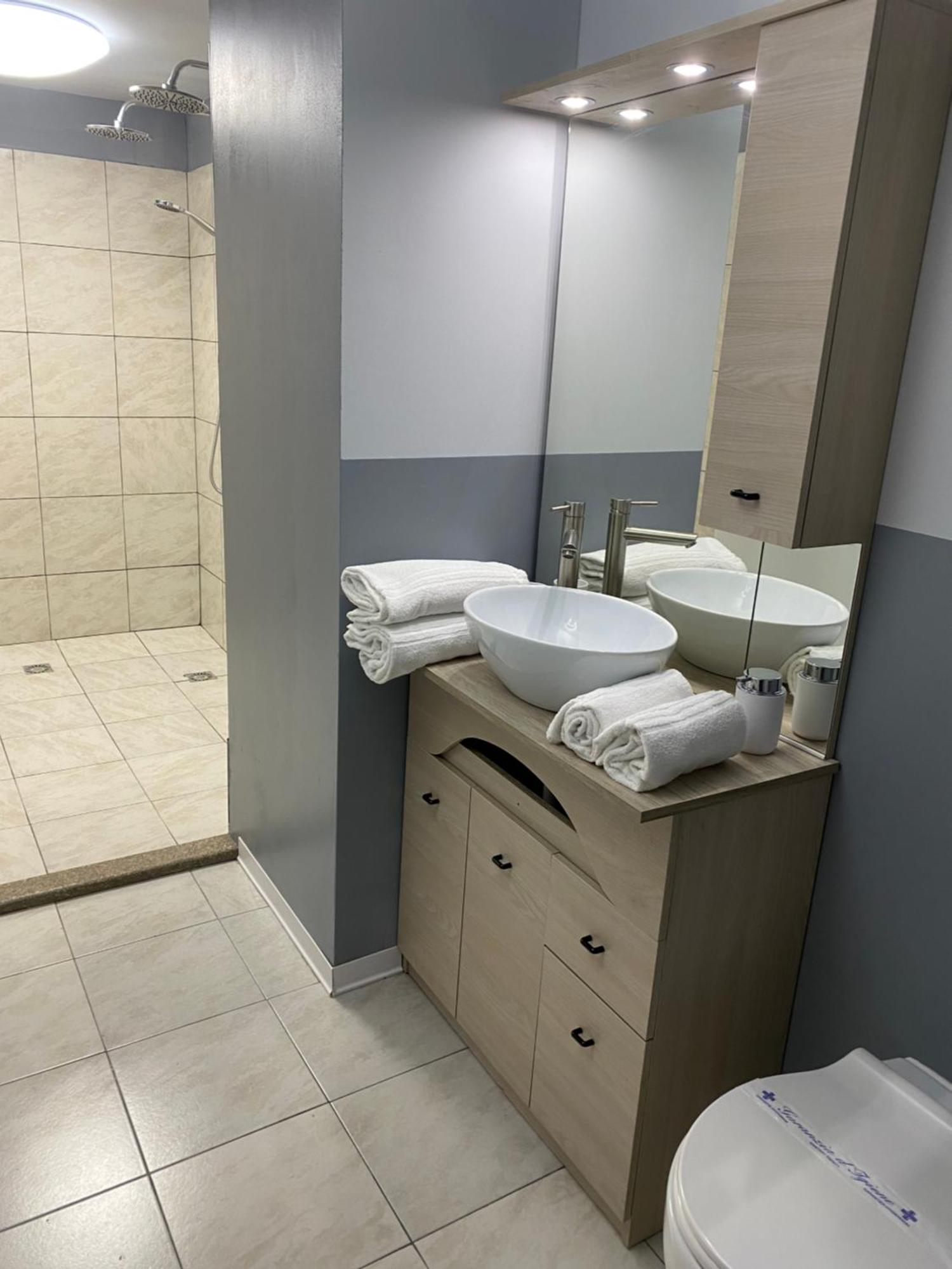Bed and Breakfast La Casa Di Cate & Adry Envie Екстер'єр фото