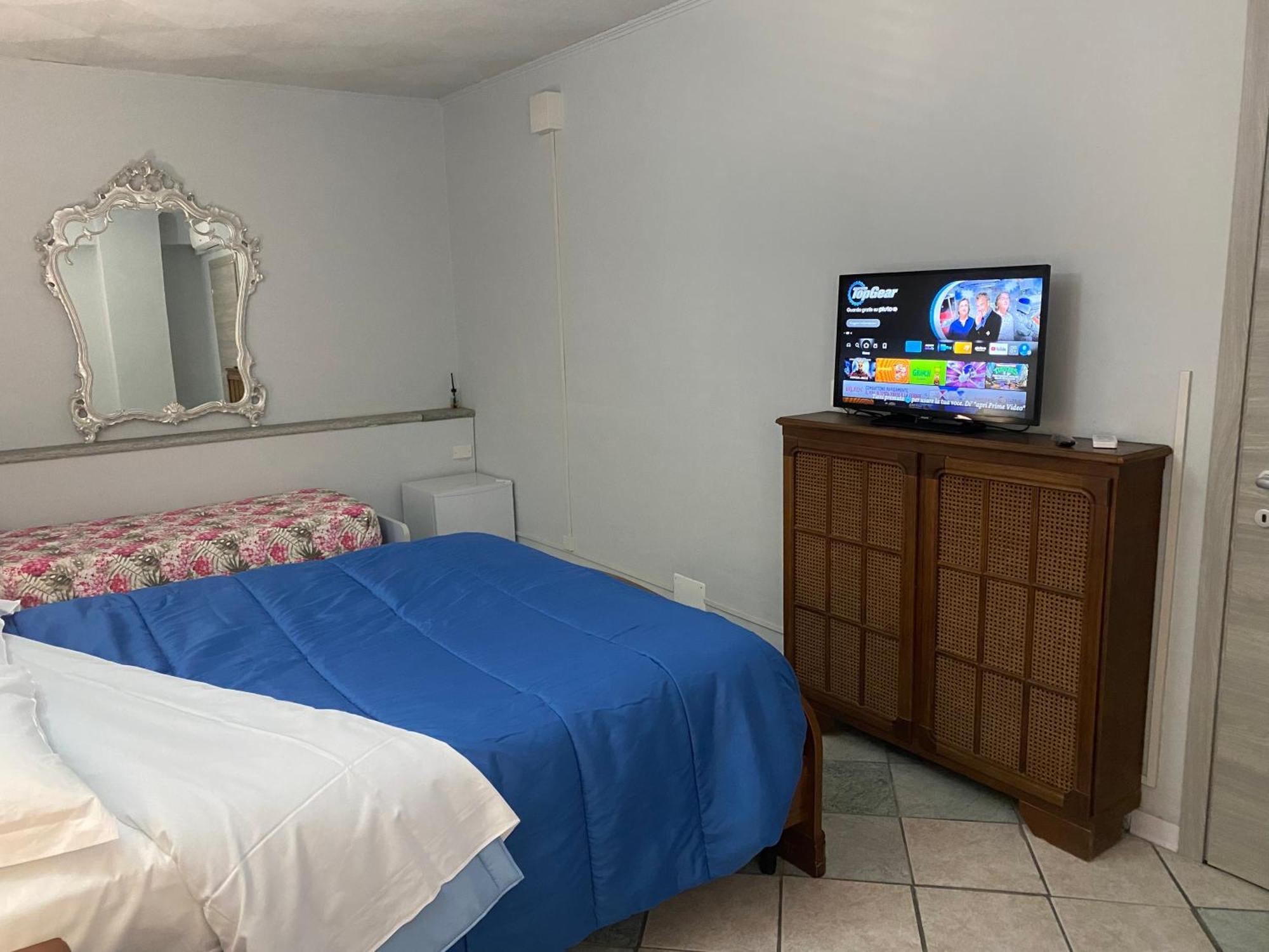 Bed and Breakfast La Casa Di Cate & Adry Envie Екстер'єр фото