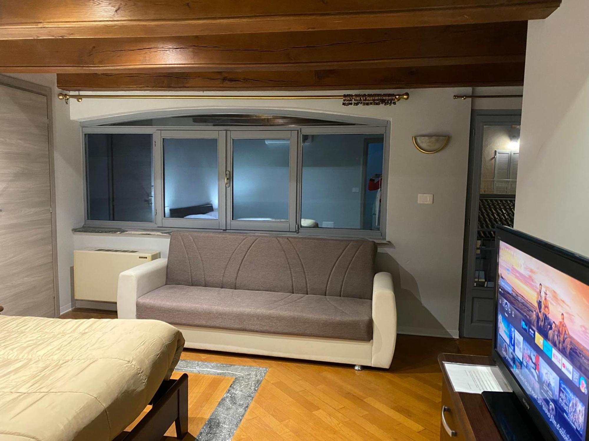 Bed and Breakfast La Casa Di Cate & Adry Envie Екстер'єр фото